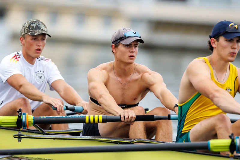 OAKLAND, CA :  September 19 2026. University of California Men’s Crew practice on the Oakland/Alameda Estuary. At the T. Gary Rogers Rowing Center. (Photo by Zach Franzezn)