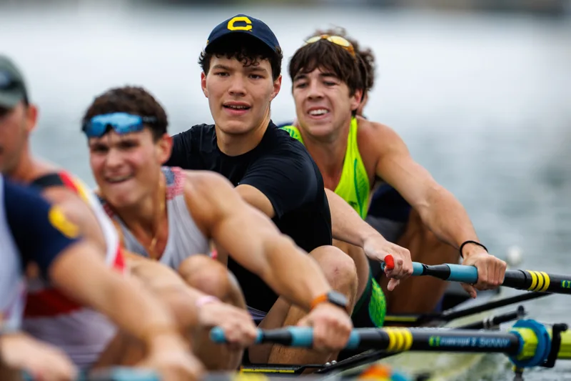 OAKLAND, CA :  September 19 2026. University of California Men’s Crew practice on the Oakland/Alameda Estuary. At the T. Gary Rogers Rowing Center. (Photo by Zach Franzezn)